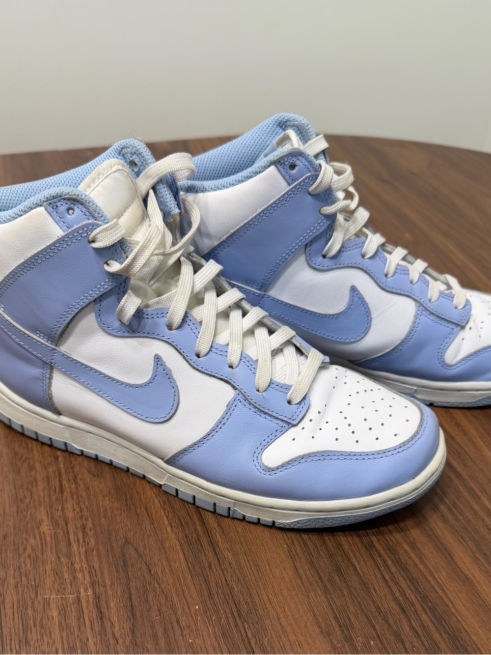 Nike High-Top Sneakers in White and Light Blue